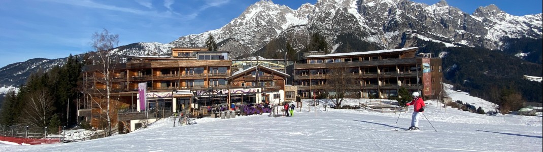 Unterkünfte für den Skiurlaub sind oft teuer, da lohnt sich eine Absicherung für Notfälle, um nicht auf Stornierungskosten sitzen zu bleiben.