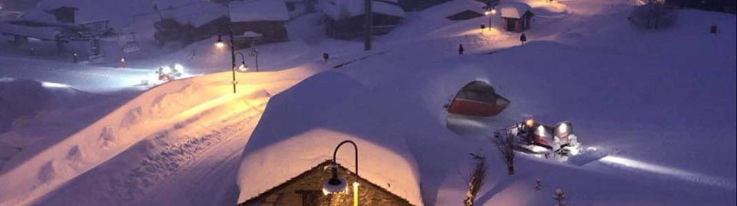 Schneemassen auch im französischen Tignes.