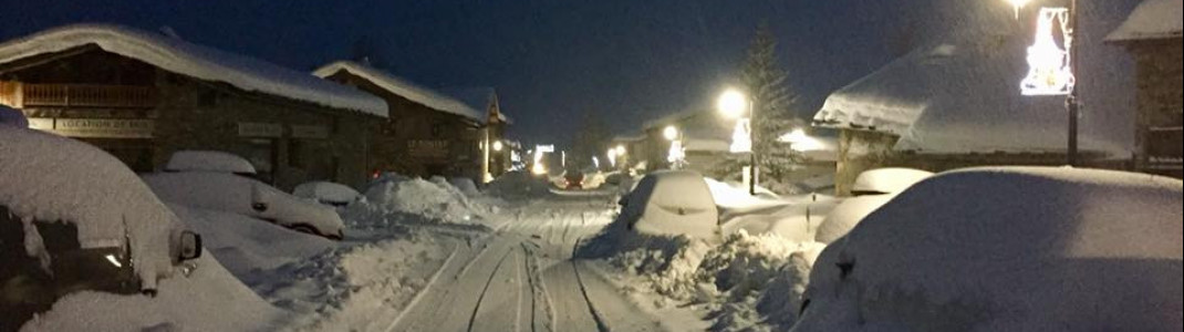 Fast ein Meter Neuschnee fiel in dieser Woche bereits in Bessans in den französischen Alpen.