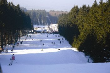 Skivergnügen pur derzeit am Erbeskopf, dem höchsten Berg des Bundeslandes Rheinland-Pfalz.