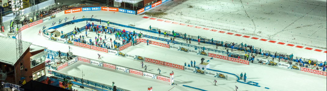 Der Großteil der Rennen findet in Östersund unter Flutlicht statt.