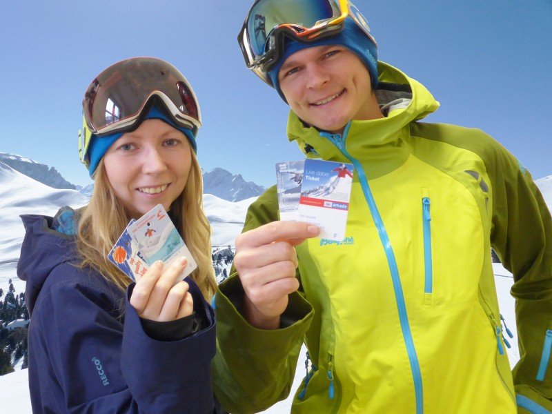Das Team von Skigebiete-Test.de behält die Entwicklung der Skipasspreise im Blick