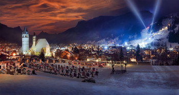 Nicht nur beim legendären Hahnenkamm-Rennen geht es in Kitzbühel rund!