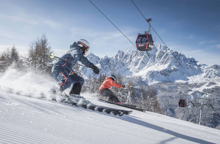 Gut 100 Pistenkilometer erwarten dich im Skigebiet 3 Zinnen Dolomiten.