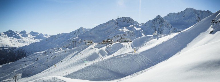 Auf 144 Pistenkilometern findet im Skigebiet Sölden vom Anfänger bis zum Profi jeder eine geeignete Abfahrt.