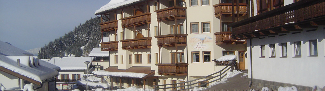 Blick auf das Hotel Moar am Latemar in Eggen