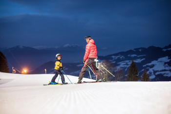 Die Nachtskipisten im Ski Juwel garantieren auch nach Anbruch der Dunkelheit ausgezeichnetes Skivergnügen.