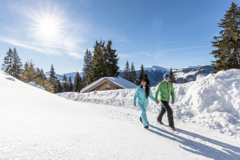 Beim Winterwandern entdeckt ihr die Tiroler Bergwelt abseits des großen Trubels.