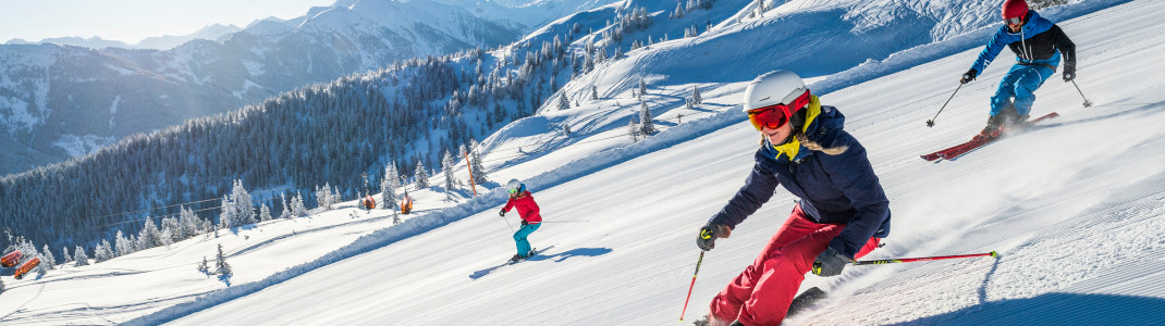 Brettere zum Saisonstart mit den neuesten Ski-Modellen über frisch präparierte Pisten!