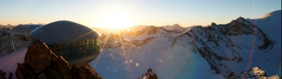 Unbeschreibliche Panoramen von Österreichs höchste Seilbahn auf dem Pitztaler Gletscher