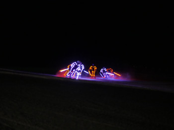 Bunte Lichter und einzigartige Skiformationen - bei "Hochfügen Nacht" kommst du aus dem Staunen gar nicht mehr heraus!
