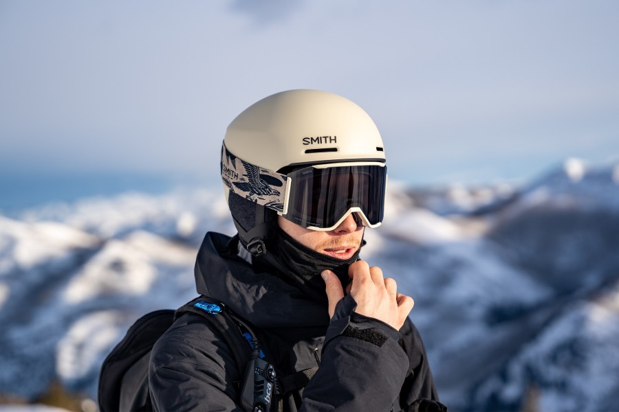 The Method ski helmet from Smith offers various features for protection and comfort.