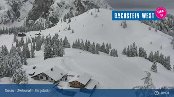 Tief verschneite Bilder zeigt die Webcam auch noch Mitte Mai auf der Zwieselalm.
