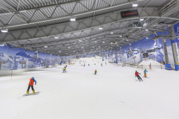 Pulverschnee erwartet dich in der Skihalle in Neuss