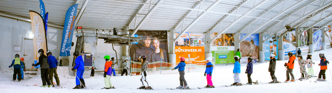 Skifahren lernen in der Halle - das ist in den Niederlanden völlig normal, wie hier im SnowPlanet Amsterdam.