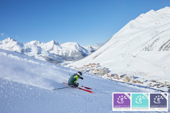 Erlebe die Pisten in Österreichs höchstgelegenem Weltcup-Ort Kühtai.