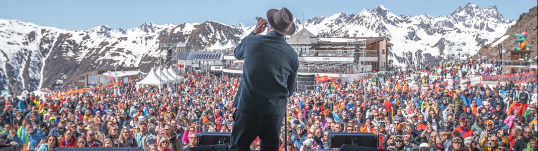 Bei den Top of the Mountain Konzerten bringen jedes Jahr hochkarätige Stars die Bühne zum Beben.