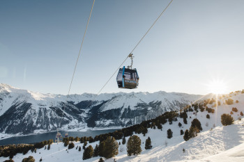 Schöneben liegt am Reschenpass, nahe dem Dreiländereck zwischen Südtirol, Österreich und Schweiz.