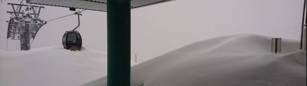 Gondel stecken geblieben: Die Bergstation im Skigebiet Schlick 2000 war zeitweise außer Betrieb.