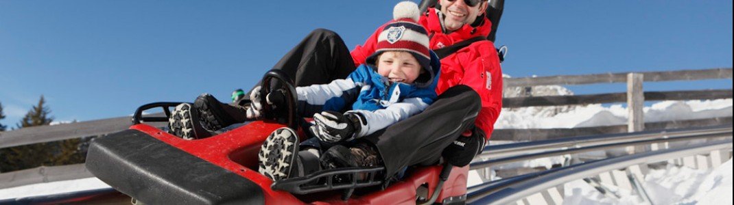 Meran 2000: Mit über 40 km/h geht es im Alpin Bob nach unten.