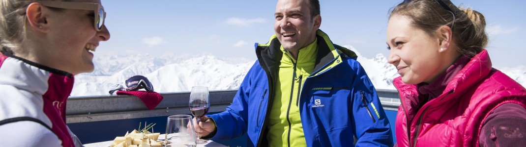 Skivergnügen und Gaumenfreuden - in Südtirol kommen Genießer voll auf ihre Kosten.