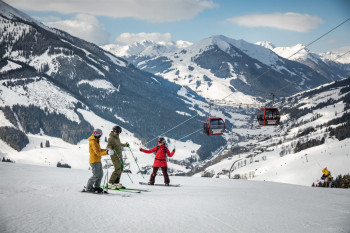 Stolze 270 Pistenkilometer gibt es für Wintersportler im Home of Lässig, wie das Skigebiet auch genannt wird.