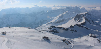 Bis zum Maifeiertag kann man noch am Nebelhorn in Oberstdorf Skifahren.