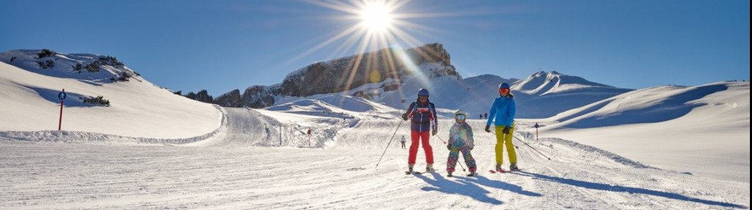 Einen richtig tollen Skitag können Familien am Ifen genießen.
