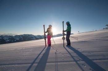 Ein Traum für jeden passionierten Skifahrer: Die ersten Schwünge auf die frisch präparierte Piste ziehen...