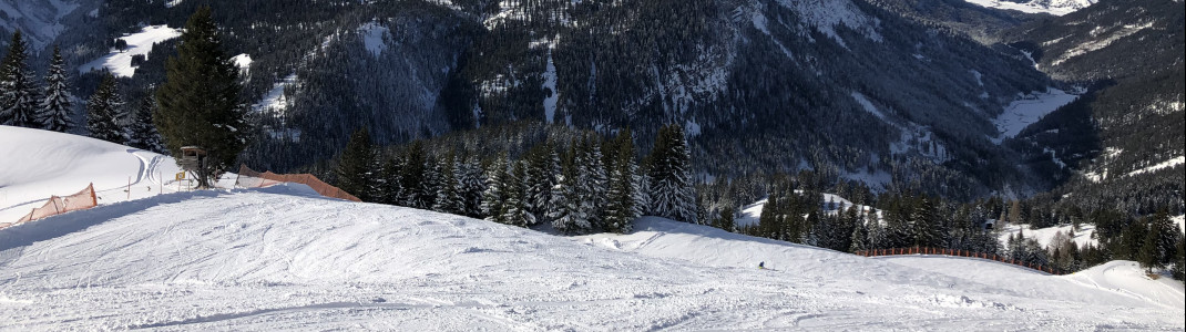 At Rastkopf advanced skiers find red slopes and a black run.