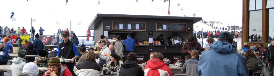 Snack bar on the sundeck at the base