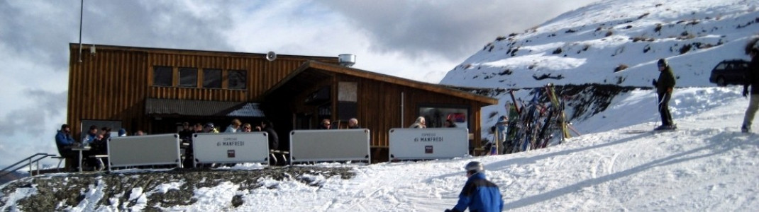 "Heidi`s Café"at the base of the "Rocky Gully" t-bar