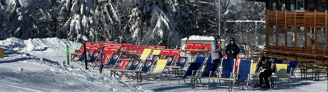 Deck chairs at the restaurant Zwieseltreff