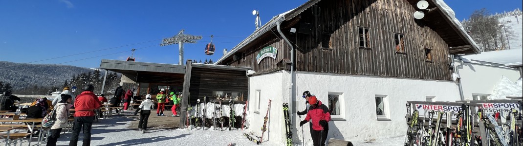 The Gasthaus zum Überleben is located next to the middle station.