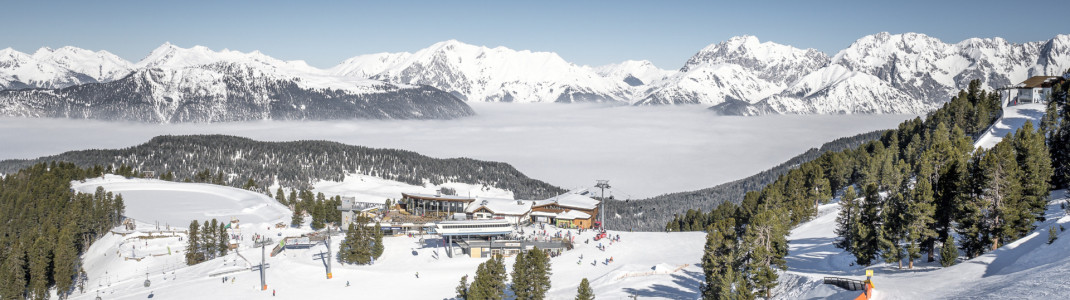 The large self-service panorama restaurant is located at the top station of the gondola lifts.