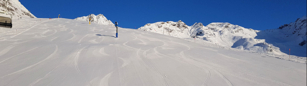 Those who are already a little more confident on skis can look forward to beautiful wide pistes.