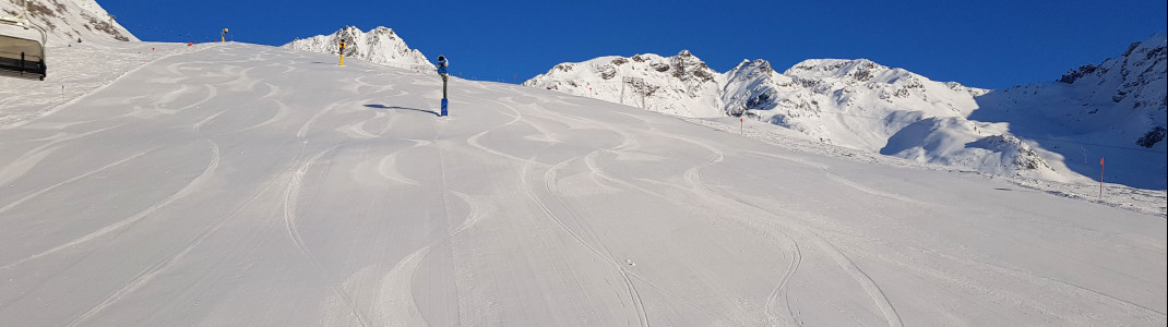 Snow-making facilities are available from the highest point to the valley.