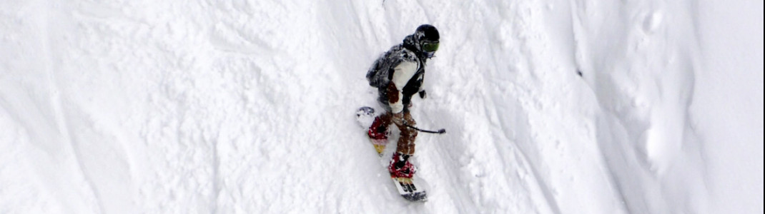 Snowboarder at Nozawa Onsen