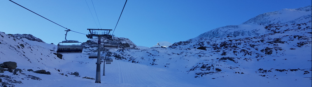 The Morenia chairlift is equipped with weather protection hoods.