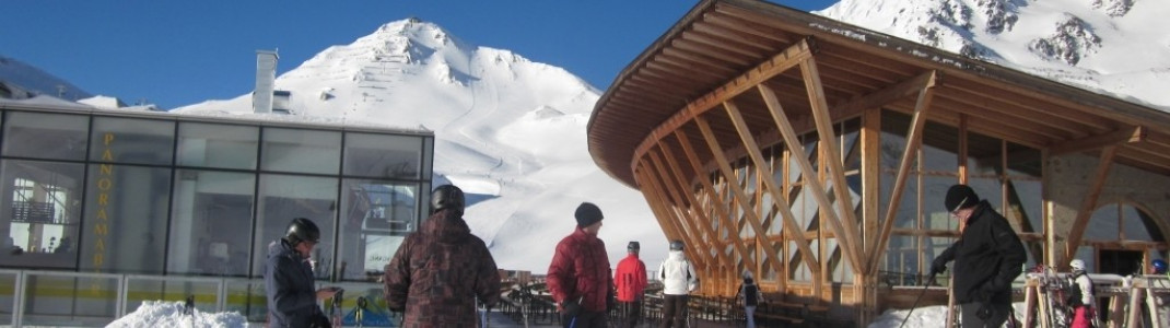 Mountain hut Masner with a panorama bar