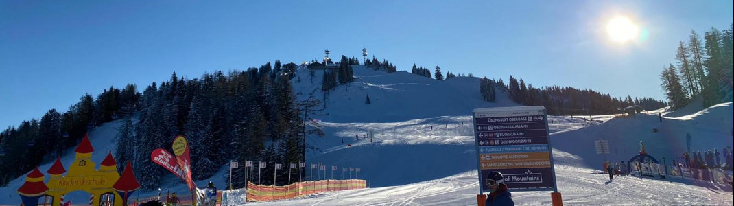 Children's ski school at the Obergass practice lift in Alpendorf