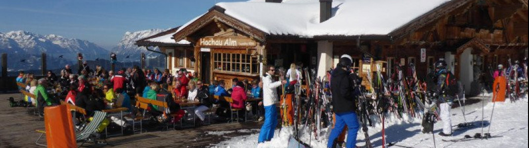 In many huts of the ski area there is live music in the afternoon, like here in the Hochau Alm