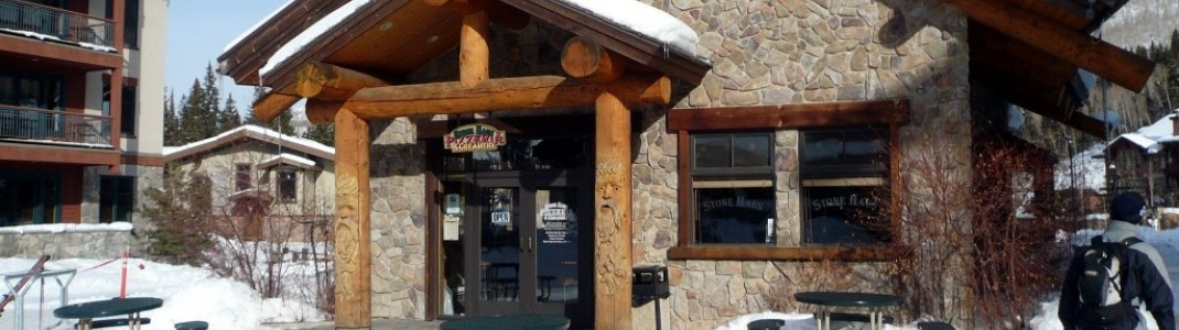 "Stone Haus" pizzaria