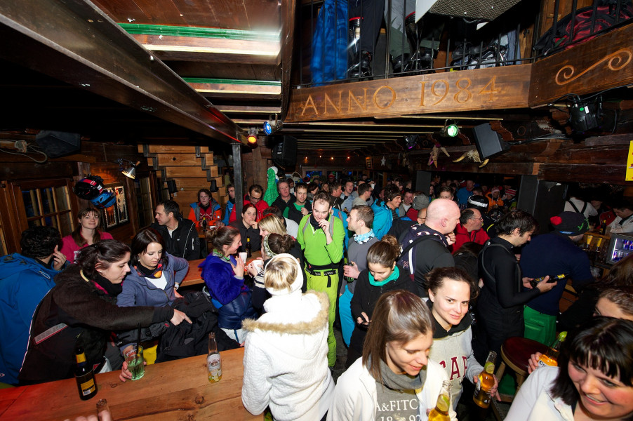 Best Bars in Zermatt for Après Ski