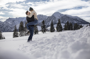 Dank der Kinderbetreuung in den Family SalzburgerLand Hotels können Eltern auch mal ein bisschen Zeit zu zweit genießen.