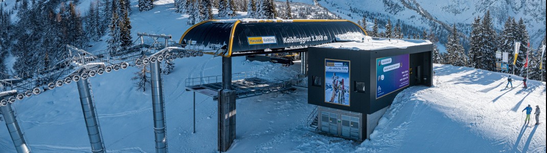 Breite Überdachung, moderne Sanitäranlagen und ein übersichtliches Leitsystem sorgen an der neuen Bergstation für Komfort und Orientierung.