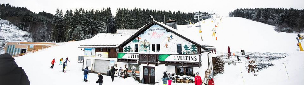 Auch im Skiliftkarussell Winterberg hat die Saison am zweiten Advents-Wochenende begonnen. In den nächsten 48 Stunden werden hier über 20cm Neuschnee fallen.