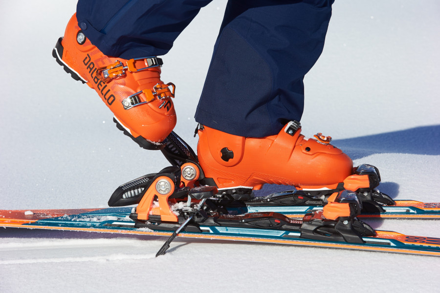 Ski Boots With GripWalk for Superior 