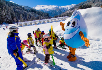 Im "Gasti Park" kümmert sich Maskottchen Gasti jetzt auch um die allerkleinsten Gäste