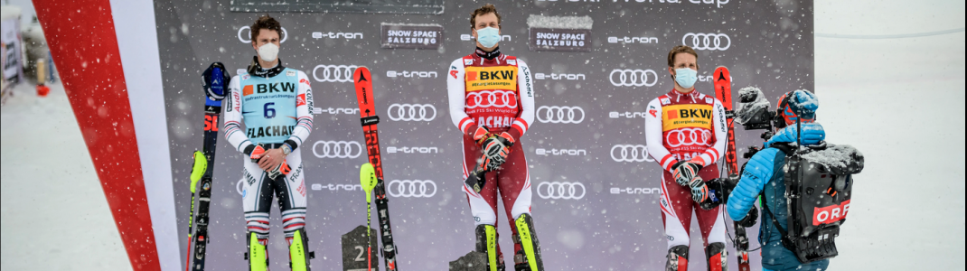 Manuel Feller gewann im letzten Jahr den ersten der beiden Flachau-Slaloms vor Clement Noel und Marco Schwarz.